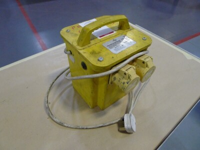 DX 240 volt -110 volt portable transformer with a quantity of 110 volt extention leads