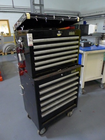 Halfords Industrial 6 drawer roller tool cabinet with Halfords Industrial 6 drawer top box including contents