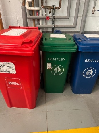 3 Coloured wheelie bins