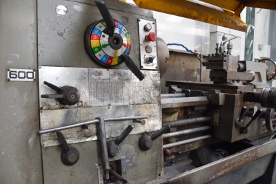 Colchester 600 gap bed centre lathe and associated tooling S/N7/020915441DD (Packing) - 2