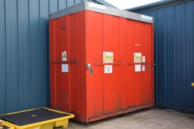 Safety store 3000 litre capacity bunded drum store 300cm x 165cm (Yard)