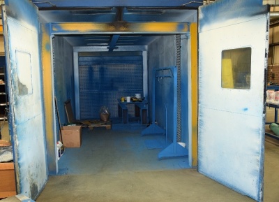 RDM dry back dry filter spraybooth 250cm x 620cm x 260cm (A Method Statement and Risk Assessment must be provided, reviewed and approved by the Auctioneer prior to any removal work commencing on this lot) (Bay 2) - 2