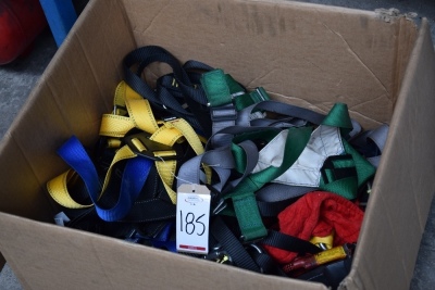 Quantity of Portwest and highwire safety harnesses (Packing)