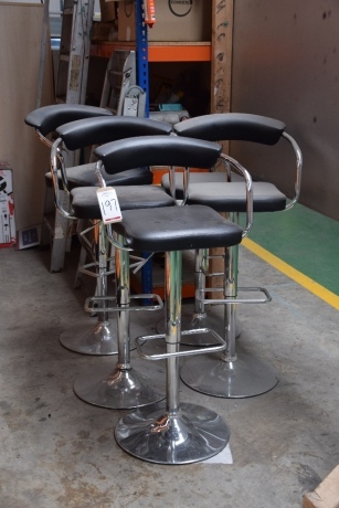 5 chrome and Black leather effect high bar chairs (Packing)