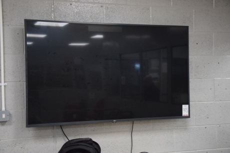 LG 64 inch flat screen display (Quality clinic)
