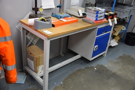 2 metal framed workbenches 150cm x 60 cm and 200cm x 60 cm (Ground floor office)