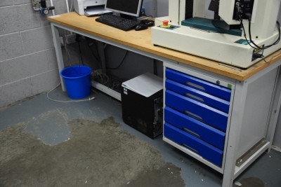 2 metal framed workbenches 150cm x 60 cm and 200cm x 60 cm (Ground floor office) - 2