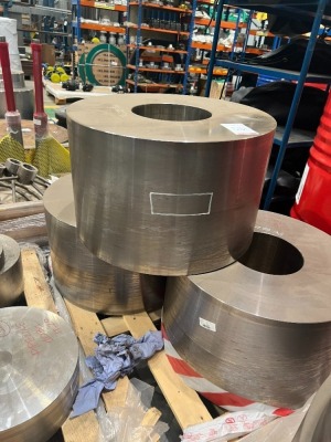 3 14"ns CL2500 Hub Forging ASTM A694 F65 M/C Finish OD 580mm x ID 235mm x 360mm Thk.NACE MR-01-75 / ISO15156, Certs EN 10204 3.1 - 2