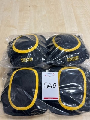 2 Pairs of Stanley FATMAX knee pads