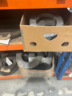 2 tiers of steel brushes - 2