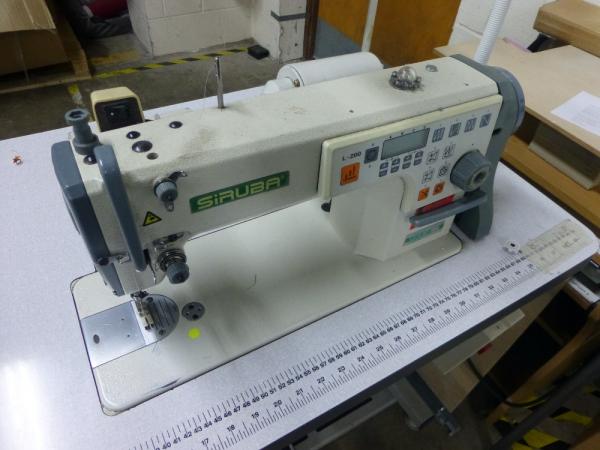 Siruba L818/M1 lockstitcher s/n 226V028 (2013)