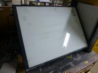 25" x 18" tabletop light box