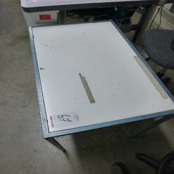 6x Small steel framed work tables