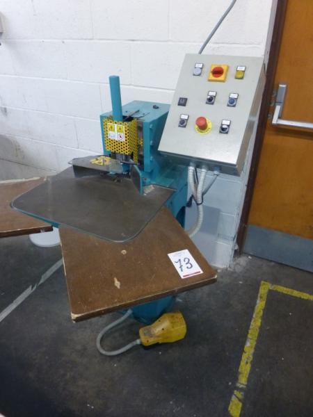 CMC Rigel RIG.M. corner cutting machine with foot control s/n 53.086.07(2006)
