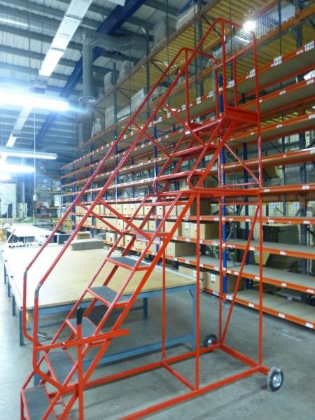 10 rise mobile access steps 2.5 m platform height