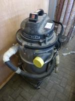 Numatic NTD2034 2000 W industrial vacuum cleaner