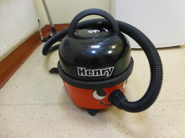 Numatic Henry tub vacuum cleaner