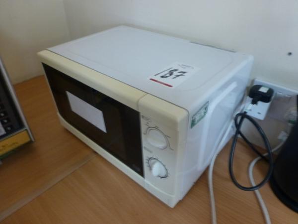 Upright fridge-freezer, 700 W microwave oven, jug kettle and toaster