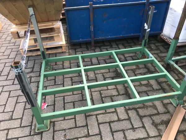 18x steel fabricated stillages & 8x steel fabricated solid side stillages (blue)