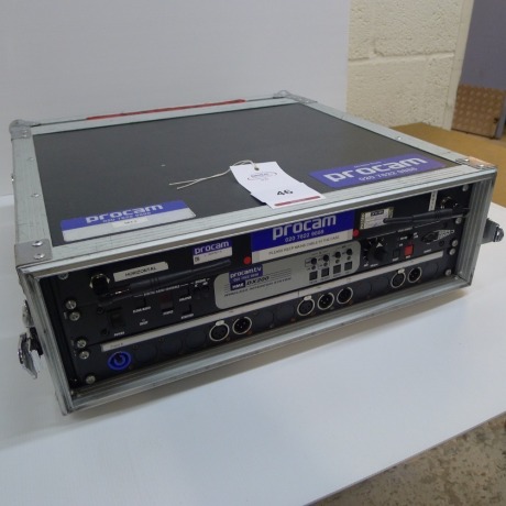 HME DX200 Wireless Intercom System with Flight Case